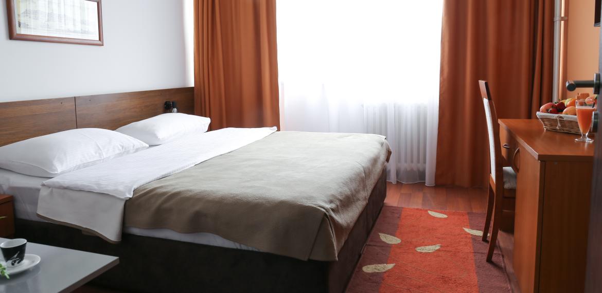 Double room with king size bed