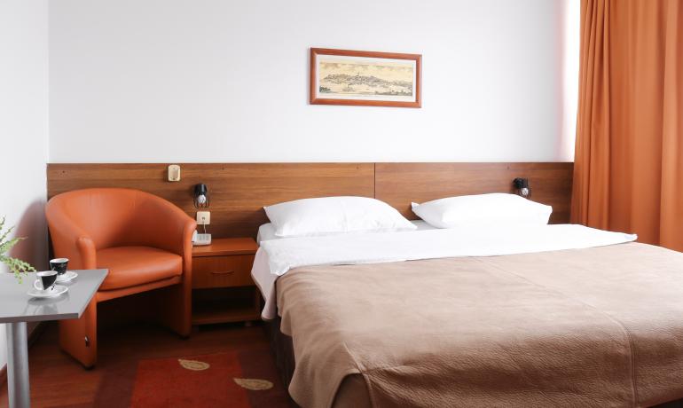 Double room with king size bed