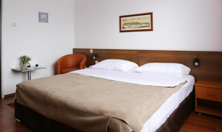 Double room with king size bed