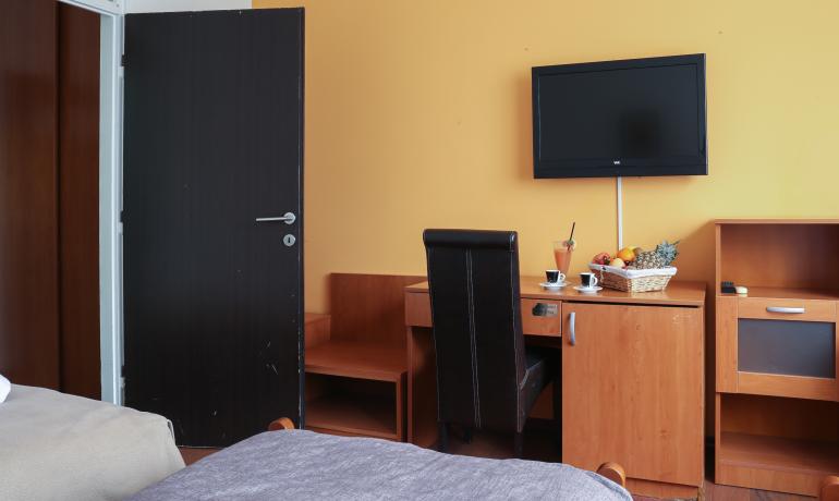 Double room with extra bed